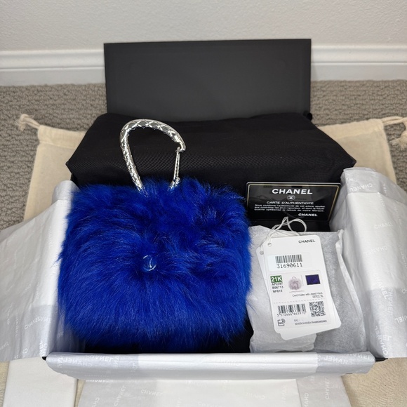 Chanel Wool Clutch Bag - Picture 1 of 15